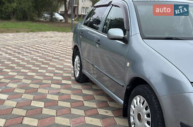 Седан Skoda Fabia 2003 в 