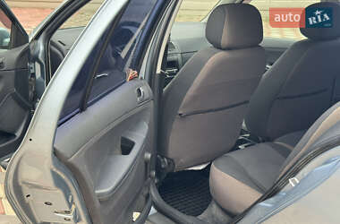 Седан Skoda Fabia 2003 в 