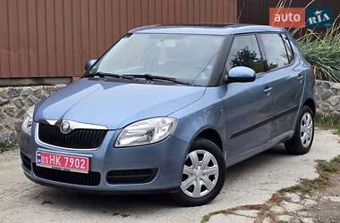 Хэтчбек Skoda Fabia 2008 в 