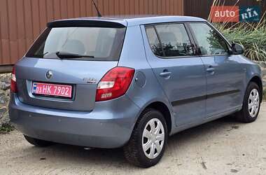 Хэтчбек Skoda Fabia 2008 в 