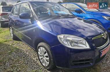 Хэтчбек Skoda Fabia 2009 в 