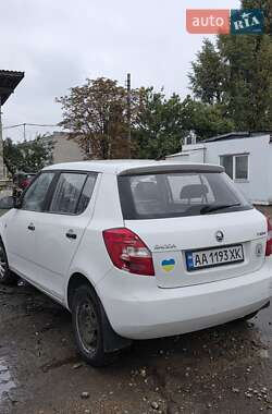 Хэтчбек Skoda Fabia 2014 в 