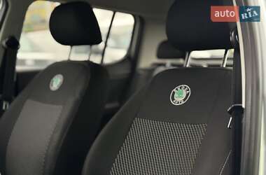Хэтчбек Skoda Fabia 2011 в 