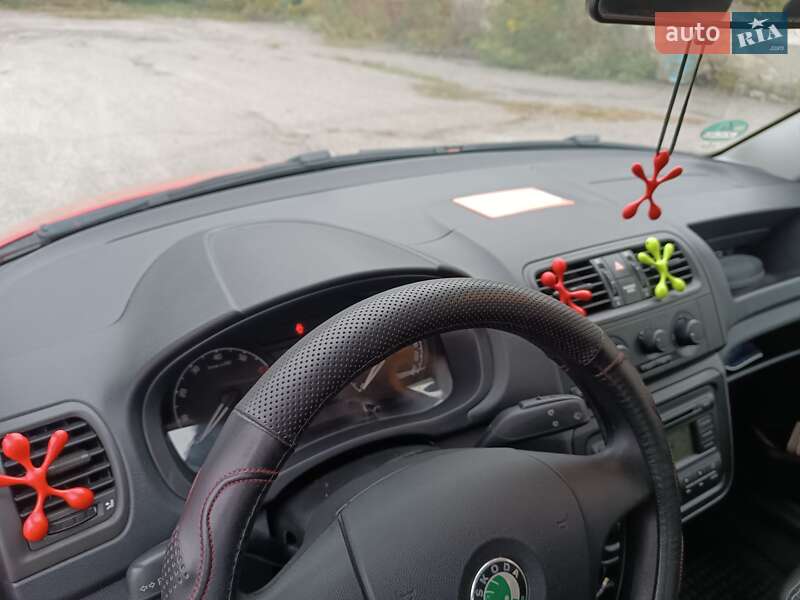 Хэтчбек Skoda Fabia 2009 в Шаргороде