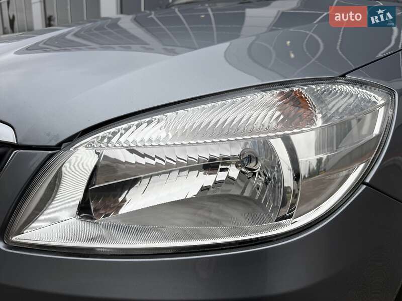 Хэтчбек Skoda Fabia 2013 в Белой Церкви
