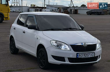 Хетчбек Skoda Fabia 2011 в  фото 4 Хетчбек Skoda Fabia 2011 в