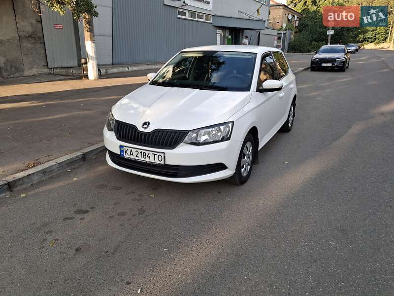 Хэтчбек Skoda Fabia 2017 в Киеве