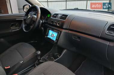 Хэтчбек Skoda Fabia 2011 в 