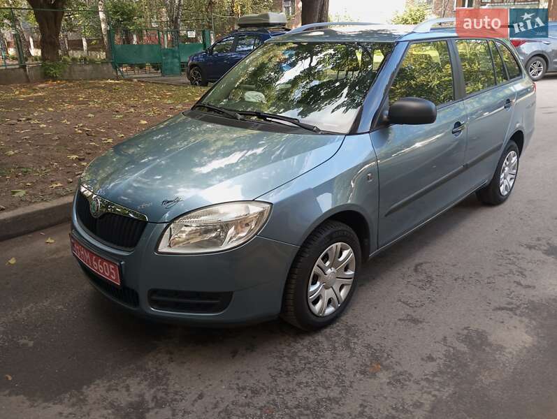 Универсал Skoda Fabia 2010 в 