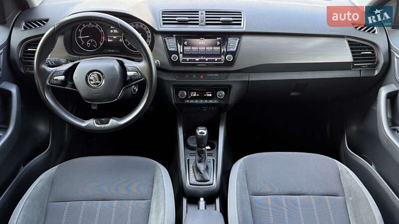 Хэтчбек Skoda Fabia 2020 в Киеве