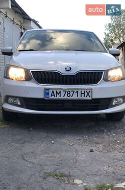 Універсал Skoda Fabia 2015 в Житомирі