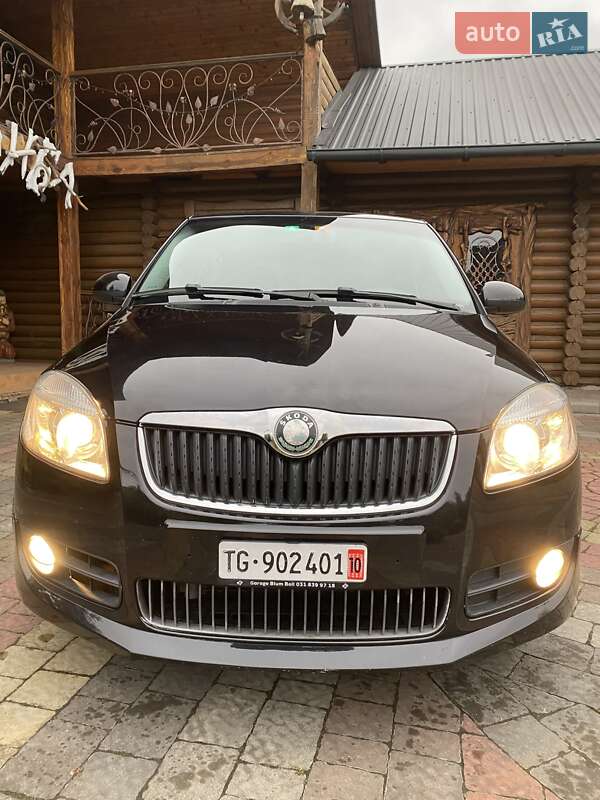 Хэтчбек Skoda Fabia 2009 в 