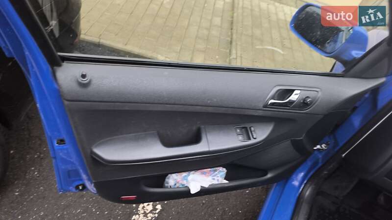 Універсал Skoda Fabia 2006 в Чернівцях