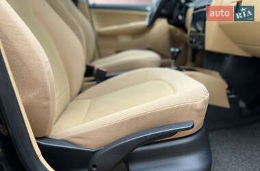 Универсал Skoda Fabia 2002 в 