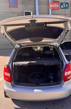 Хэтчбек Skoda Fabia 2008 в 