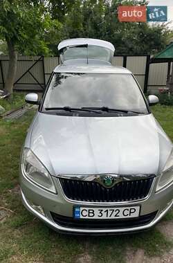 Хэтчбек Skoda Fabia 2011 в 