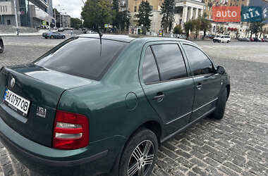 Седан Skoda Fabia 2001 в 