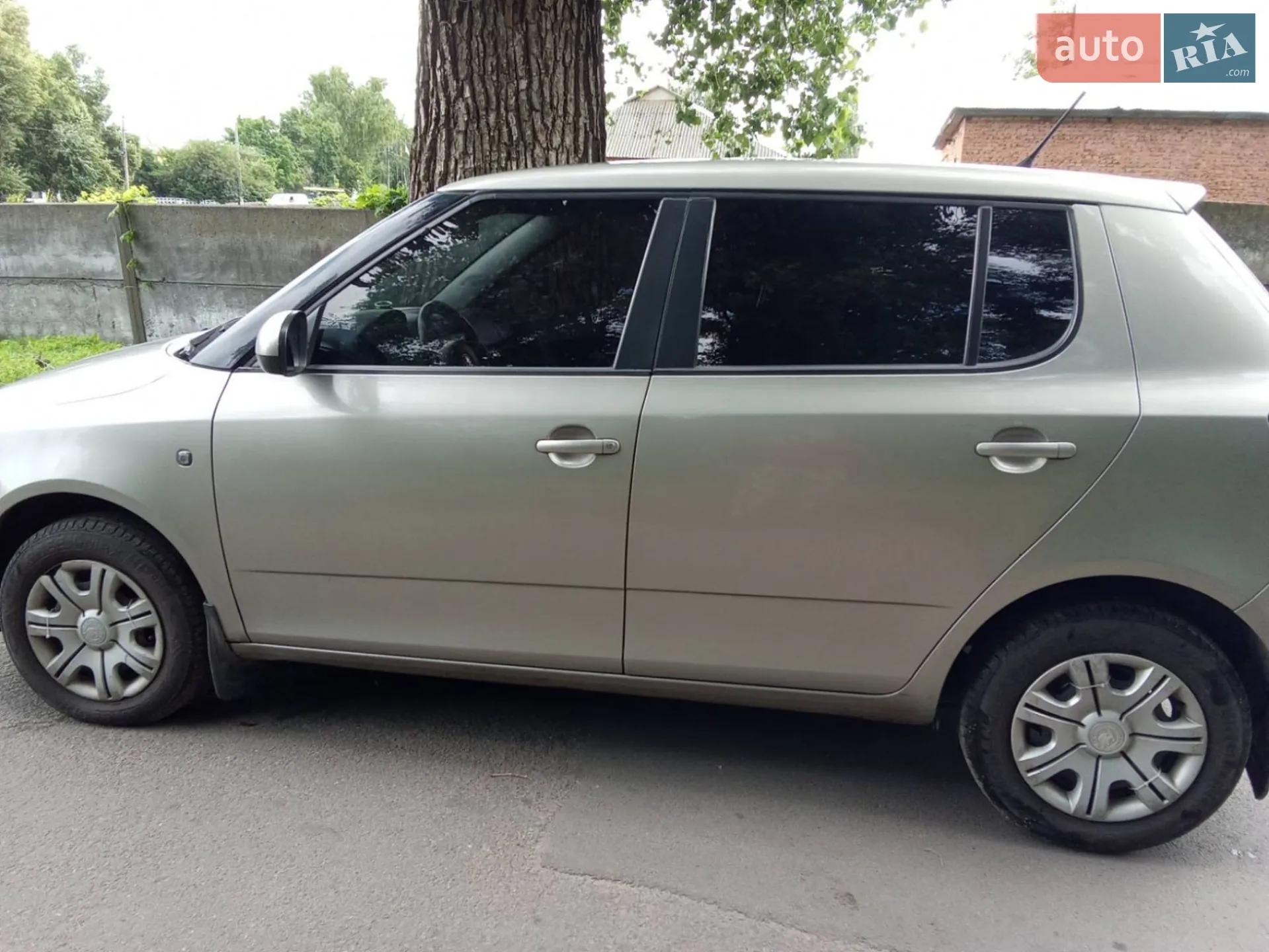 2015 Skoda Fabia - мініатюра 3
