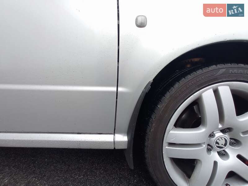 Хэтчбек Skoda Fabia 2005 в Киеве