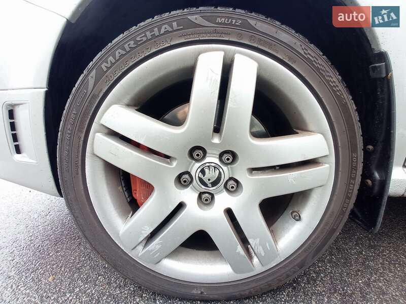 Хэтчбек Skoda Fabia 2005 в Киеве