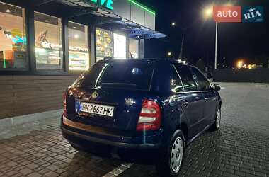 Хэтчбек Skoda Fabia 2003 в 
