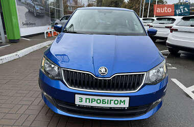 Хэтчбек Skoda Fabia 2016 в Киеве