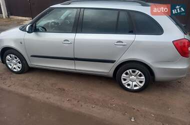 Универсал Skoda Fabia 2010 в 