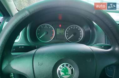 Хетчбек Skoda Fabia 2008 в Запоріжжі