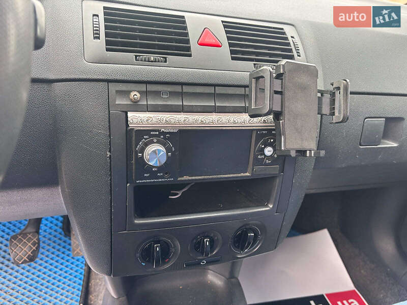 Універсал Skoda Fabia 2006 в Запоріжжі