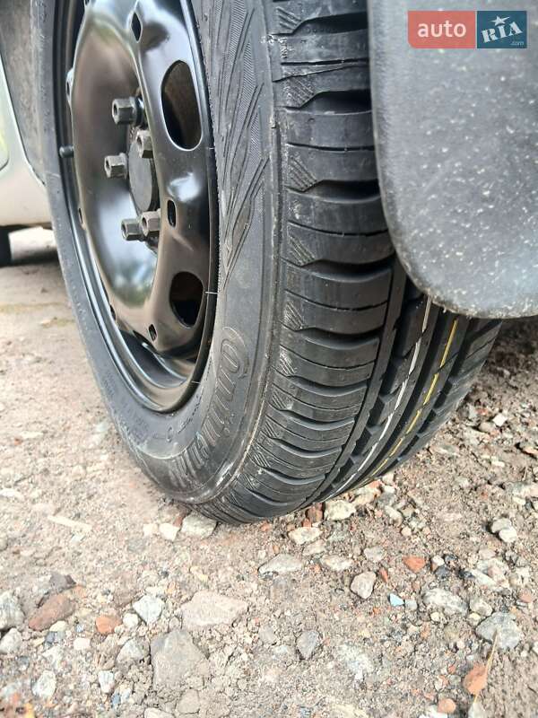 Хэтчбек Skoda Fabia 2015 в Харькове