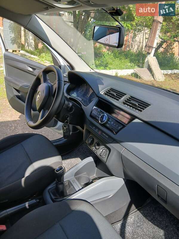 Хэтчбек Skoda Fabia 2015 в Харькове