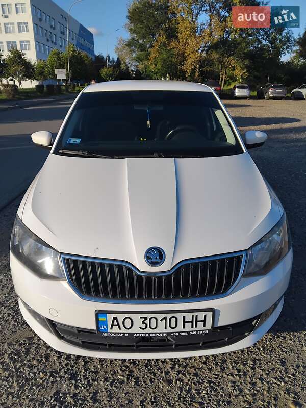 Універсал Skoda Fabia 2015 в Ужгороді