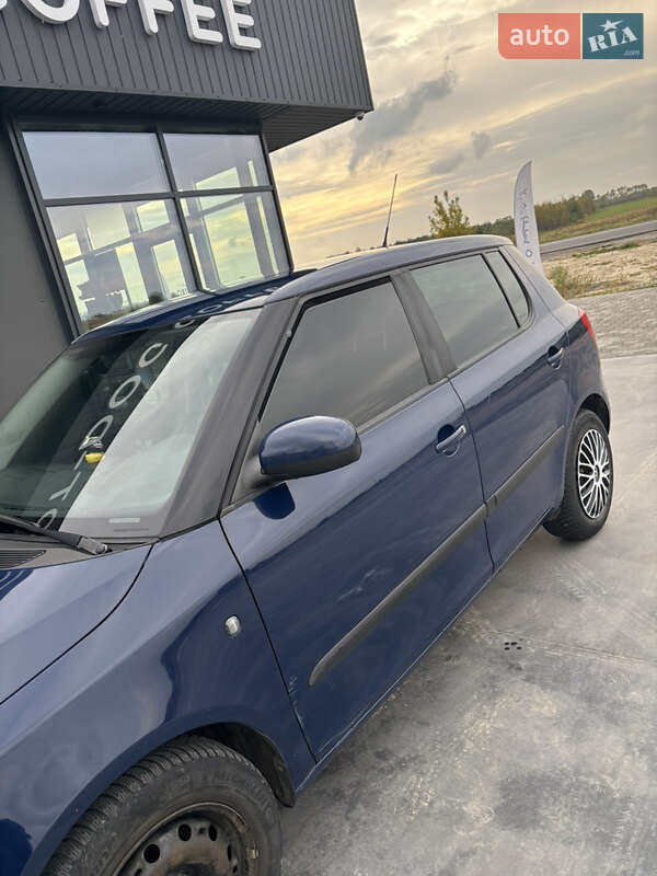 Хэтчбек Skoda Fabia 2012 в Костополе