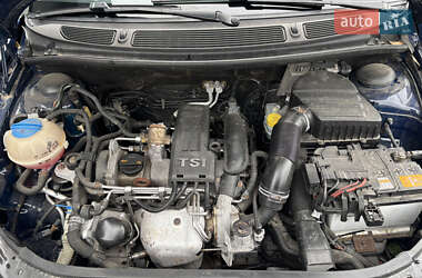 Хэтчбек Skoda Fabia 2012 в 
