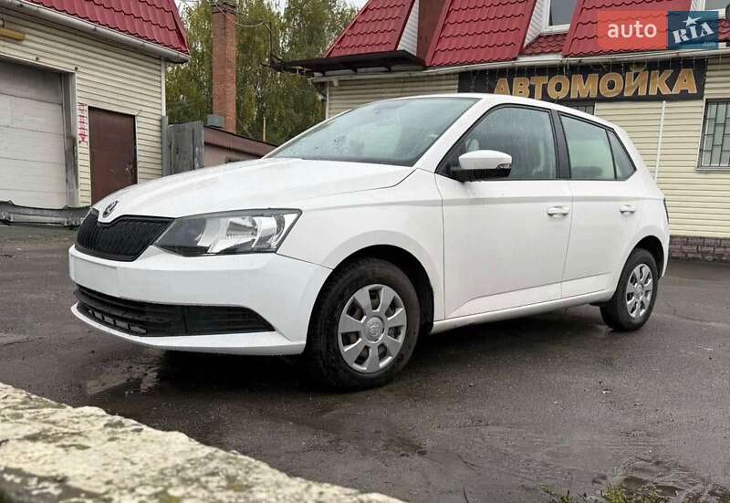 Хэтчбек Skoda Fabia 2017 в Киеве