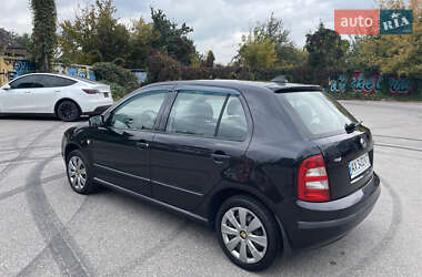 Хэтчбек Skoda Fabia 2001 в 