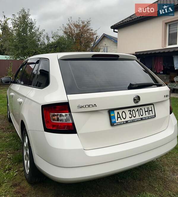 Універсал Skoda Fabia 2015 в Ужгороді