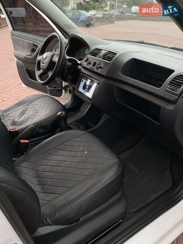 Хэтчбек Skoda Fabia 2011 в Ровно фото 6 Хэтчбек Skoda Fabia 2011 в Ровно