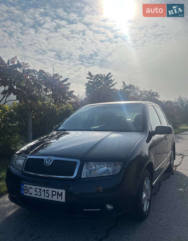 Седан Skoda Fabia 2004 в Новояворівську фото Седан Skoda Fabia 2004 в Новояворівську