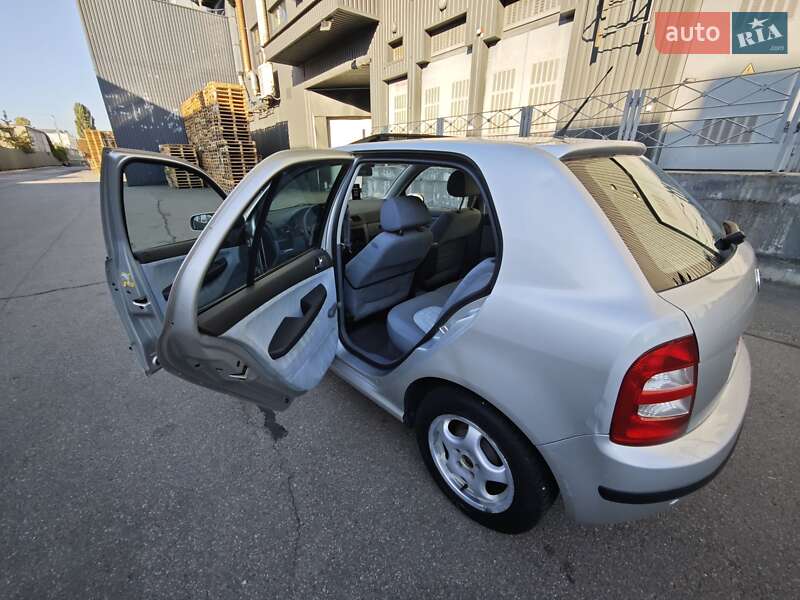 Хетчбек Skoda Fabia 2001 в Києві