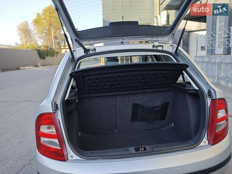 Хетчбек Skoda Fabia 2001 в Києві