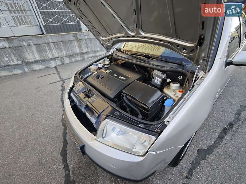 Хетчбек Skoda Fabia 2001 в Києві