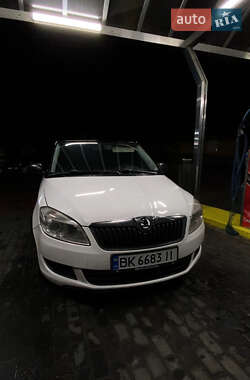 Хэтчбек Skoda Fabia 2011 в Ровно