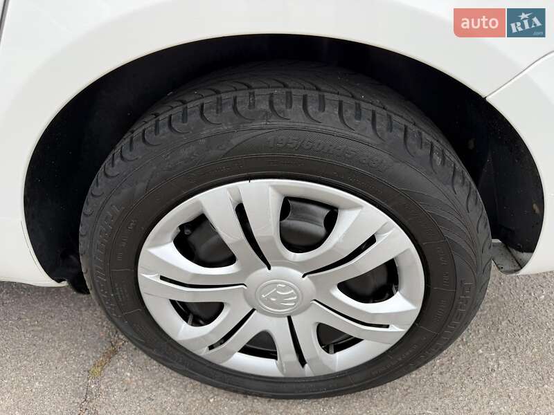 Универсал Skoda Fabia 2013 в Полтаве