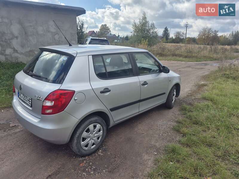 Хэтчбек Skoda Fabia 2008 в Нововолынске