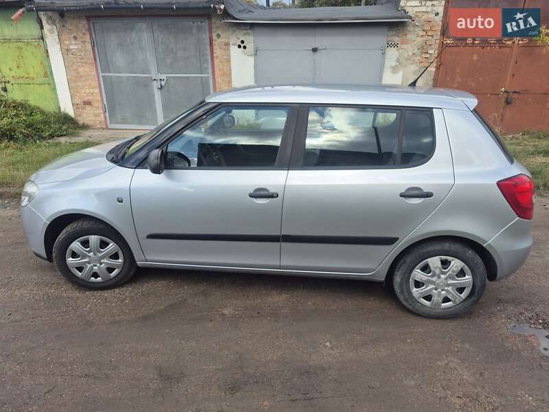 Хэтчбек Skoda Fabia 2008 в Нововолынске