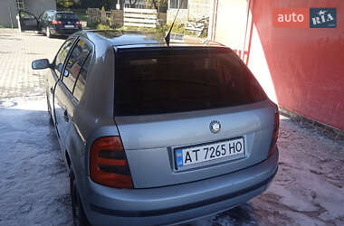 Хэтчбек Skoda Fabia 2004 в  фото 3 Хэтчбек Skoda Fabia 2004 в