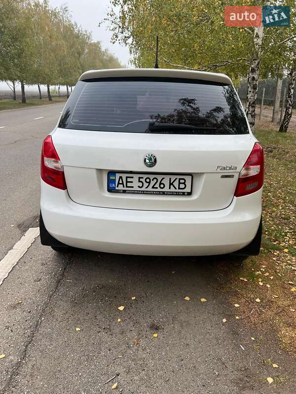 Хетчбек Skoda Fabia 2012 в Дніпрі фото 16 Хетчбек Skoda Fabia 2012 в Дніпрі