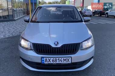 Хетчбек Skoda Fabia 2015 в 