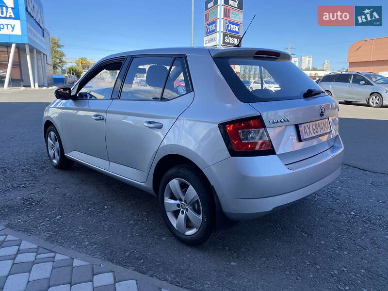 Хэтчбек Skoda Fabia 2015 в Киеве фото 5 Хэтчбек Skoda Fabia 2015 в Киеве
